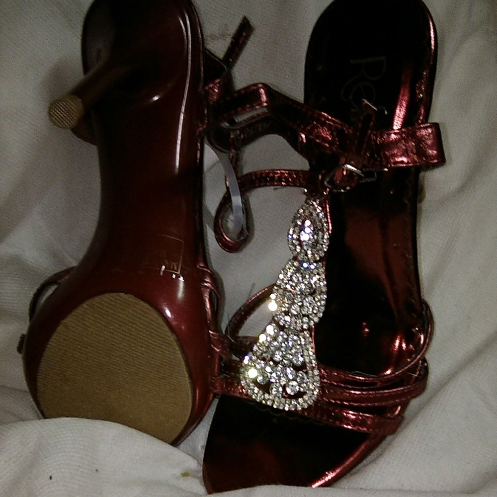 Maroon dress sandals with heels